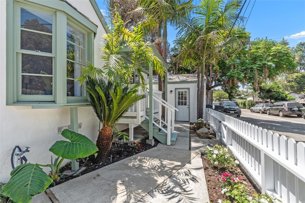 1595 Arroyo Drive