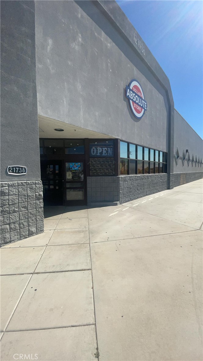 Prime opportunity to sublease retail space within an operating store in a busy, high-visibility location. Benefit from consistent foot traffic generated by the existing retail operation and surrounding businesses. Ideal for complementary services such as insurance agency, cell phone sales/repair, tax preparation, check cashing, coffee or snack counter, smoothie bar, or specialty boutique. Flexible layout options available. Base rent is $2.00–$3.00 per rentable square foot per month, plus CAM charges, subject to final negotiation with subtenant. Features ample parking, excellent signage visibility, and easy access from major streets. All subleases are subject to landlord’s prior written approval pursuant to the master lease.
