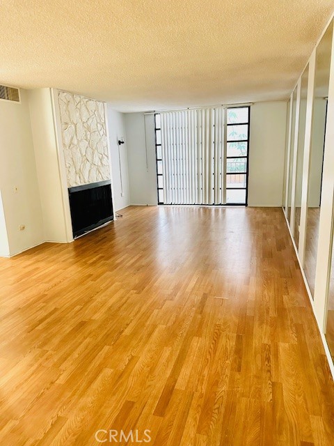 421 S La Fayette Park 214