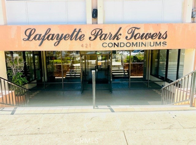 421 S La Fayette Park Pl