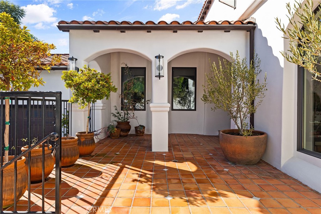 5115 Los Feliz Boulevard