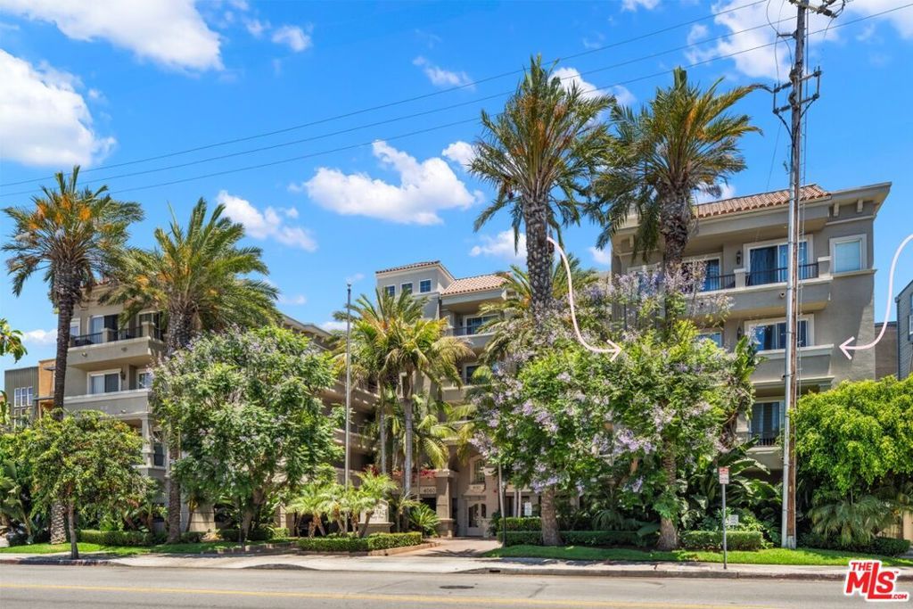 Photo of 4060 Glencoe Avenue #231, Marina Del Rey, CA 90292 (MLS # 26635655)