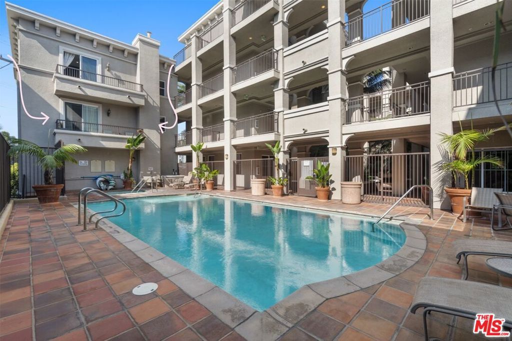 Photo of 4060 Glencoe Avenue #231, Marina Del Rey, CA 90292 (MLS # 26635655)