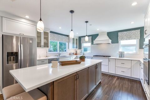 3490 Lama Avenue Long Beach CA 90808