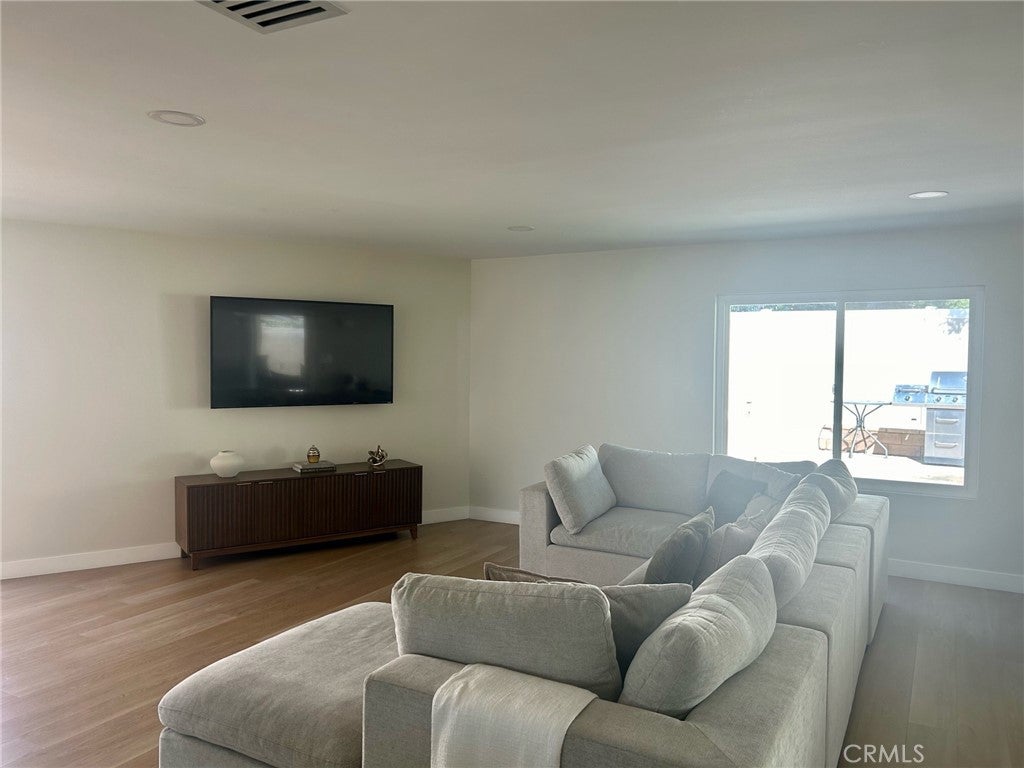 1312 Paseo Corto