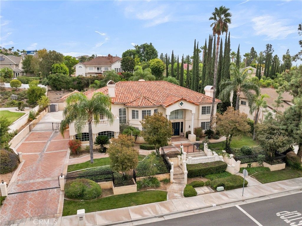 Photo of 6926 Orozco Dr, Riverside, CA 92506 (MLS # IV25245344)
