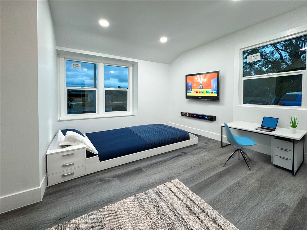 3429 E Miriam Drive