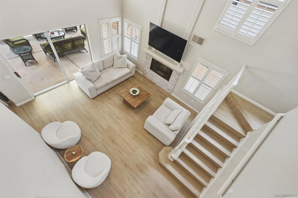 1664 Avenida Guillermo