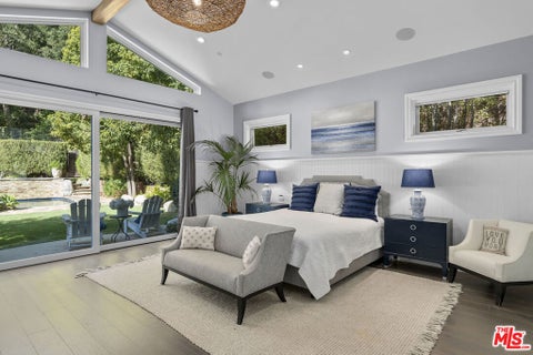 Photo of 809 Leonard Road, Los Angeles, CA 90049 (MLS # 26995691)