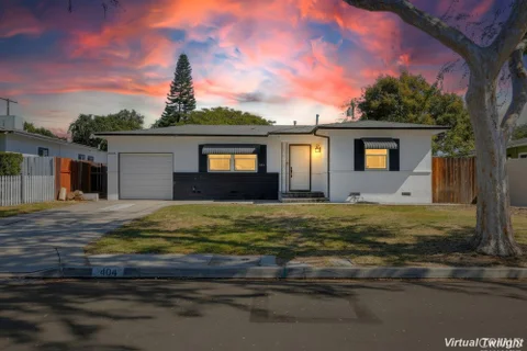 MLS: OC26217578
