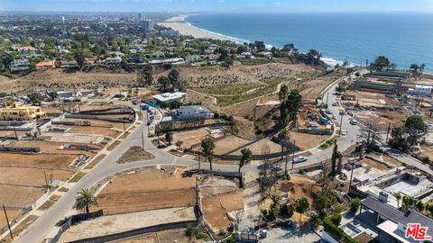 Tiny photo for 419 Lombard Avenue, Pacific Palisades, CA 90272 (MLS # 25603277)