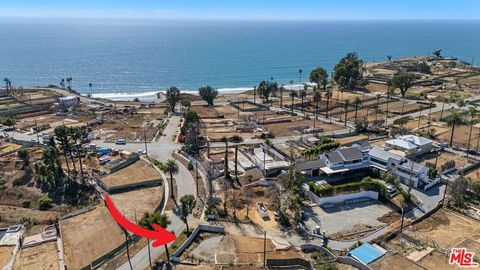 Tiny photo for 419 Lombard Avenue, Pacific Palisades, CA 90272 (MLS # 25603277)