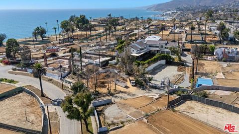 Tiny photo for 419 Lombard Avenue, Pacific Palisades, CA 90272 (MLS # 25603277)