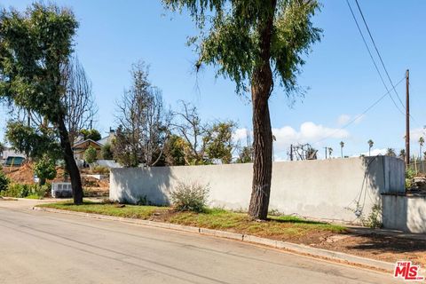 Tiny photo for 419 Lombard Avenue, Pacific Palisades, CA 90272 (MLS # 25603277)