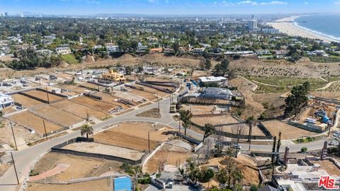 Tiny photo for 419 Lombard Avenue, Pacific Palisades, CA 90272 (MLS # 25603277)