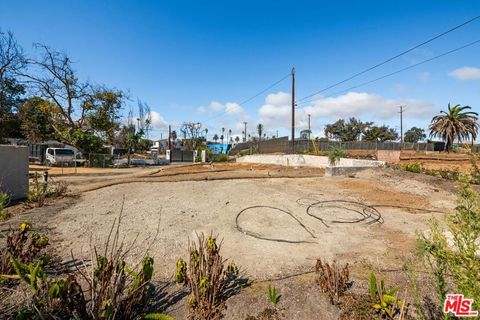 Tiny photo for 419 Lombard Avenue, Pacific Palisades, CA 90272 (MLS # 25603277)