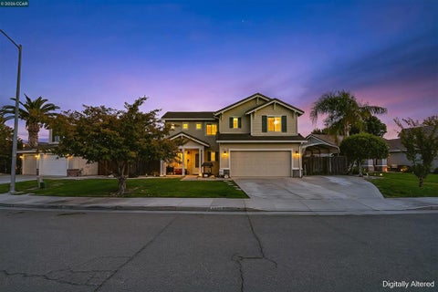 Photo of 2211 Bridle Creek Circle CIR, Tracy, CA 95377 (MLS # 41146295)