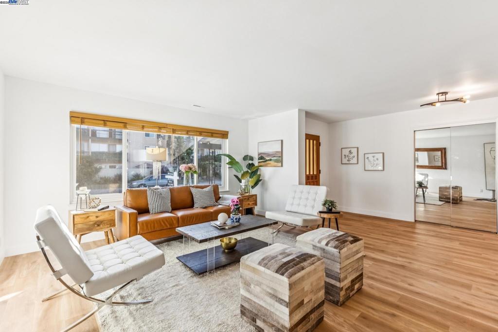 SOUTHSHORE - Residential