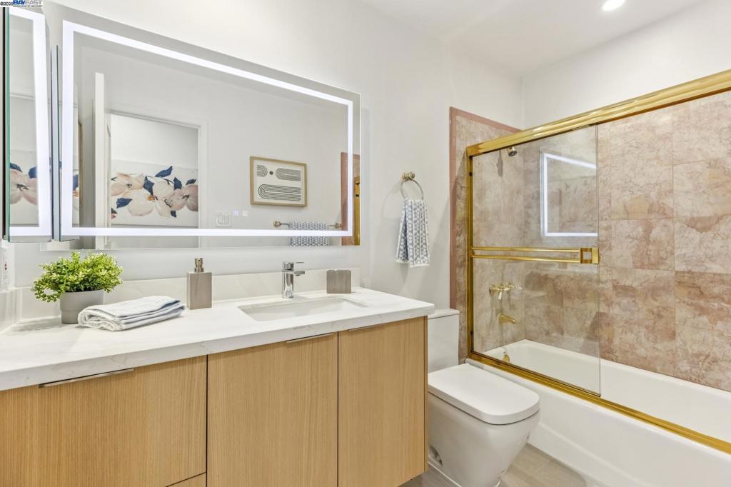 SOUTHSHORE - Residential