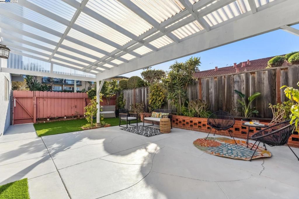 SOUTHSHORE - Residential