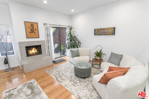 Photo of 802 WASHINGTON Avenue, Santa Monica, CA 90403 (MLS # 26862281)