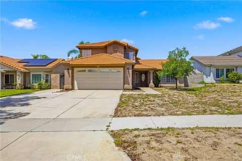 Photo of 1505 Canterbury CIR, Redlands, CA 92374 (MLS # CV26102810)