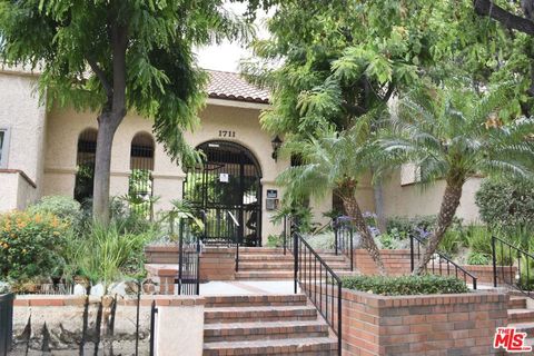 Photo of 1711 Grismer Avenue #63, Burbank, CA 91504 (MLS # 26837265)