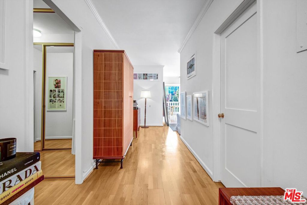 999 N Doheny Drive 602