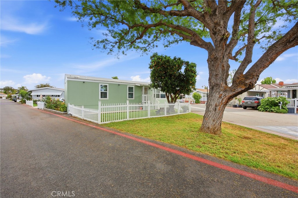 105 E Balboa 148