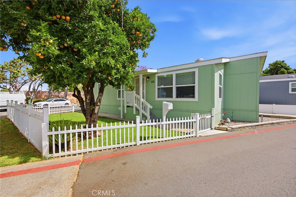 105 E Balboa 148