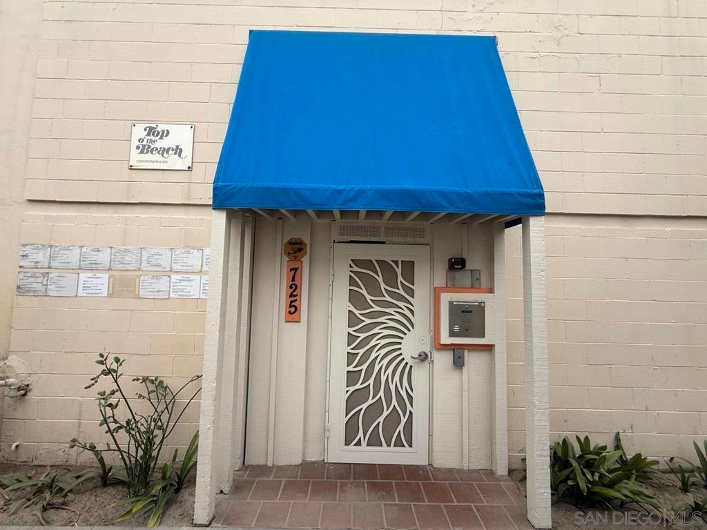 725 Redondo Ct Ct