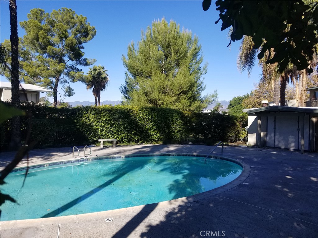 1800 E Old Ranch Road 162