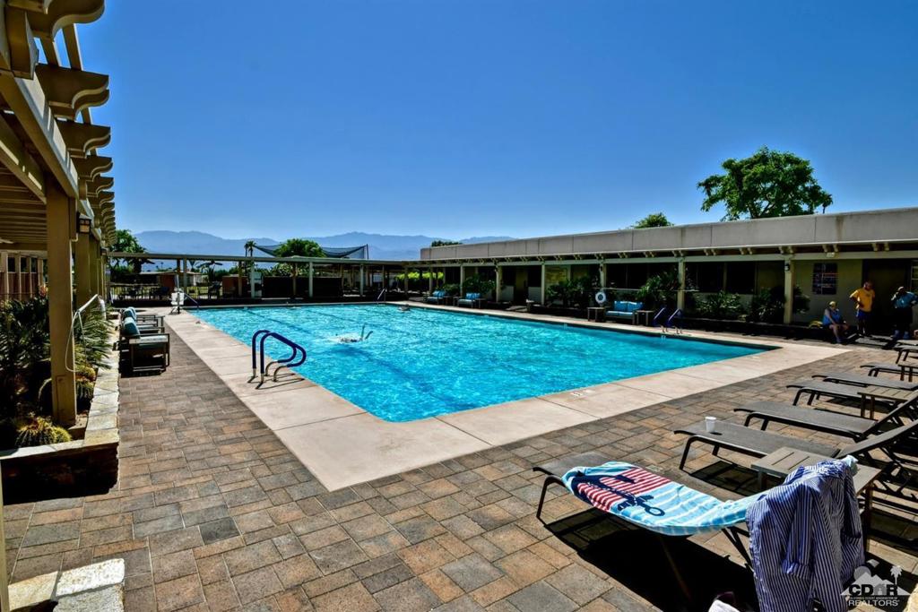 Palm Desert Greens - Manufactured In Park