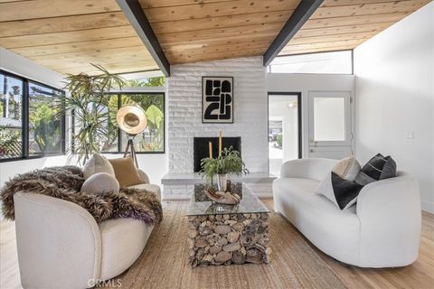 Photo of 34431 Calle Naranja, Dana Point, CA 92624 (MLS # OC26087752)