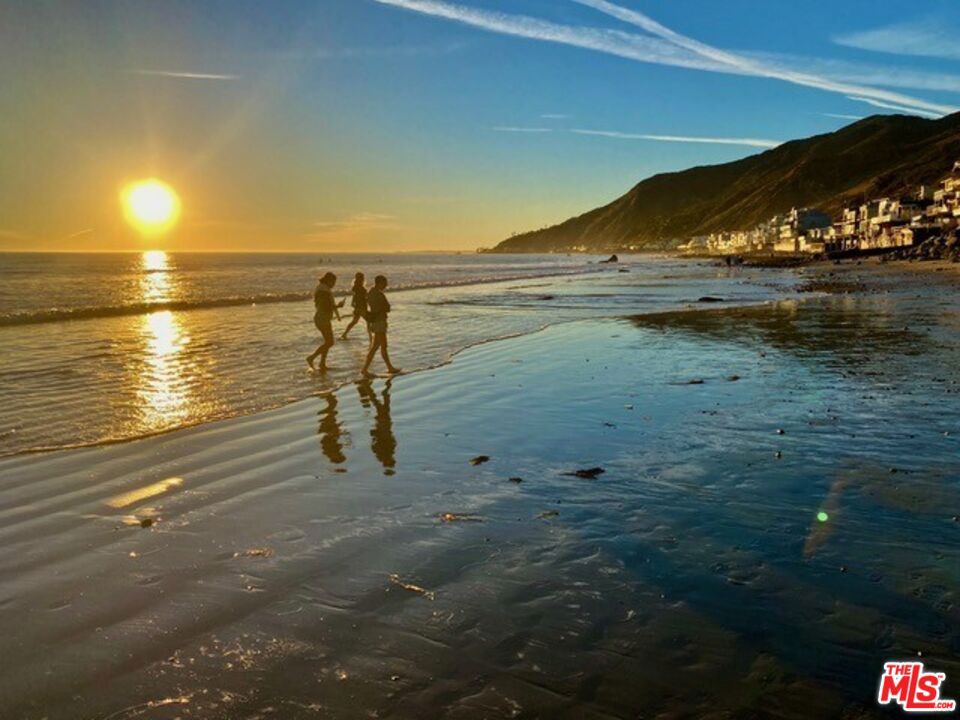 19062 Pacific Coast Highway