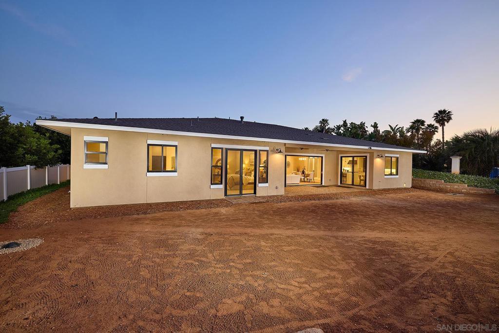 1755 Calle Catalina