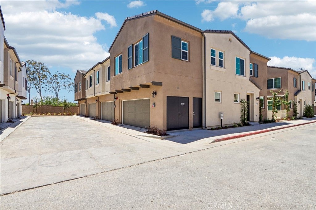 9187 Waverly Lane