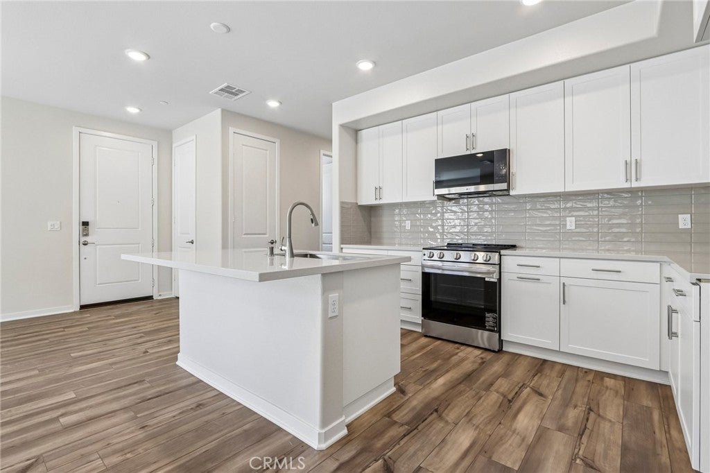 9187 Waverly Lane