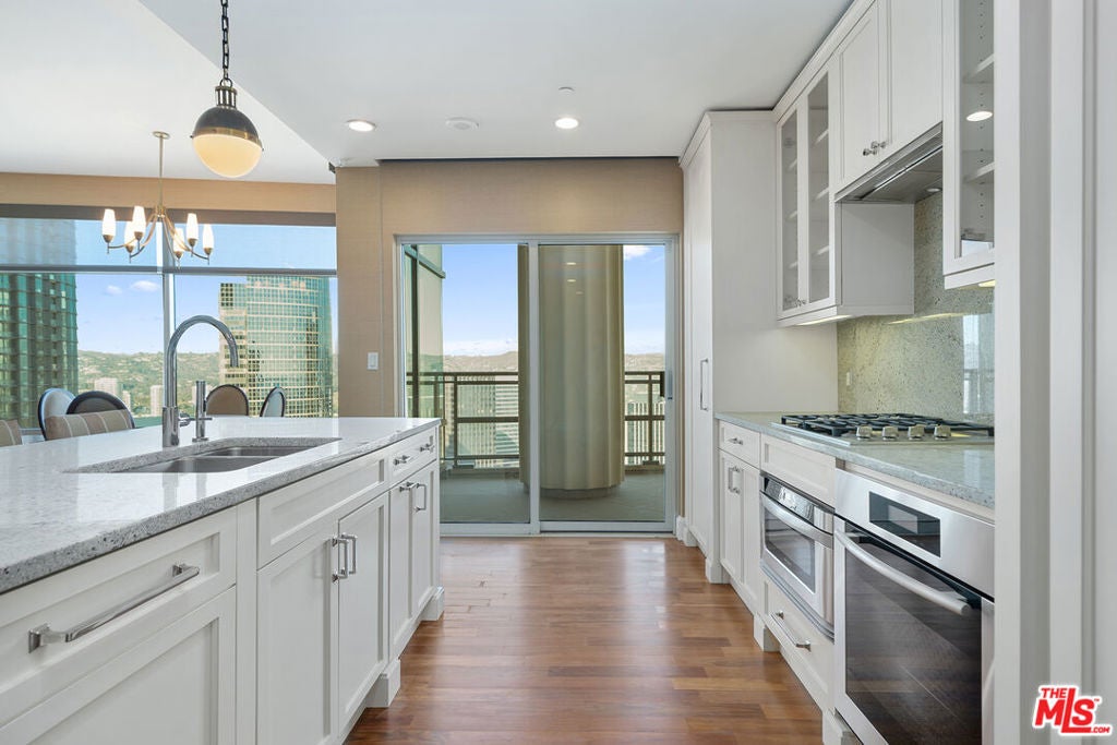 1 W Century Drive 35D