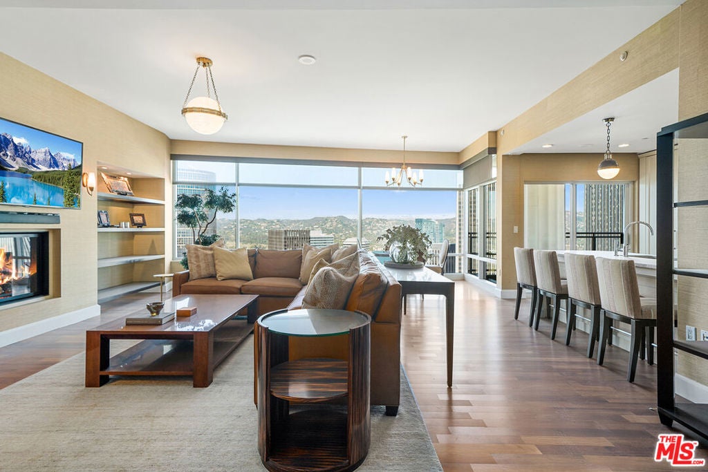1 W Century Drive