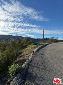 1 Topanga Skyline Dr Topanga CA 90290