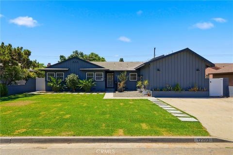 Photo of 12292 Bluebell AVE, Garden Grove, CA 92840 (MLS # OC26201807)