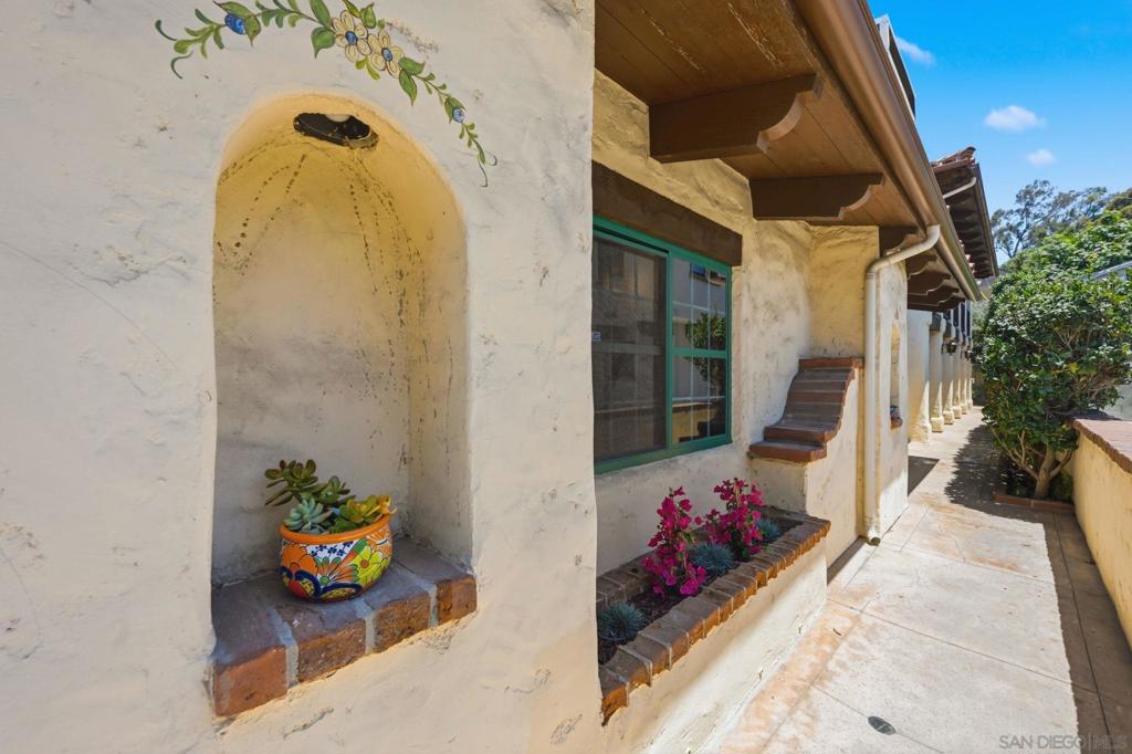 2618 Juan St 2
