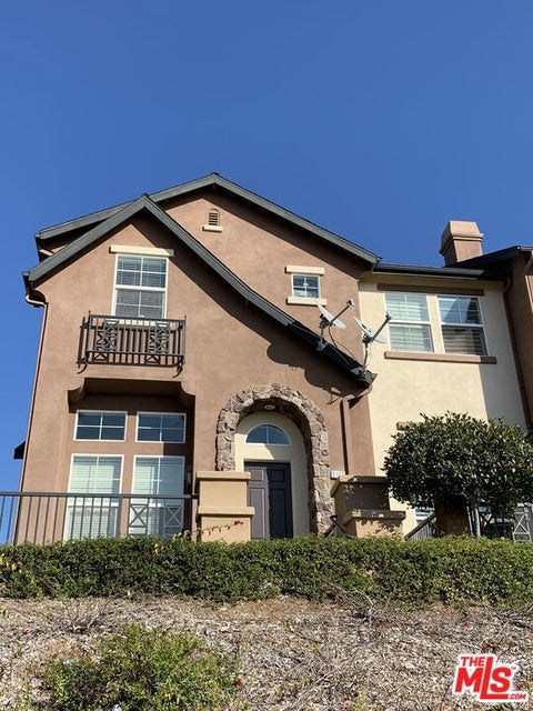 Photo of 2118 Arnold Way, Fullerton, CA 92833 (MLS # 26996209)
