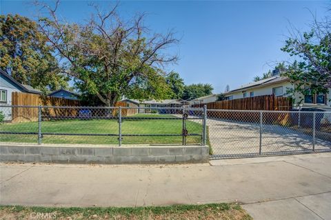 Photo of 618 Woodrow Avenue, Bakersfield, CA 93308 (MLS # PI25276945)