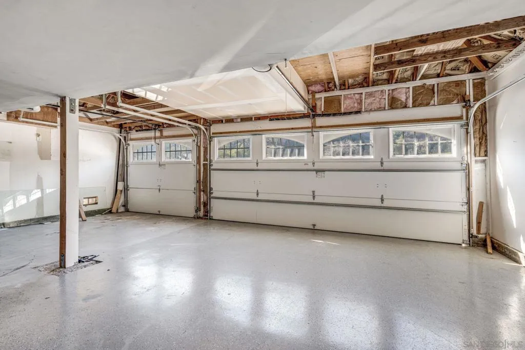 Carlsbad, California 92009, United States, 5 Bedrooms Bedrooms, ,5 BathroomsBathrooms,Residential,Active,141096