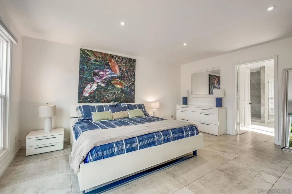 Carlsbad, California 92009, United States, 5 Bedrooms Bedrooms, ,5 BathroomsBathrooms,Residential,Active,141096