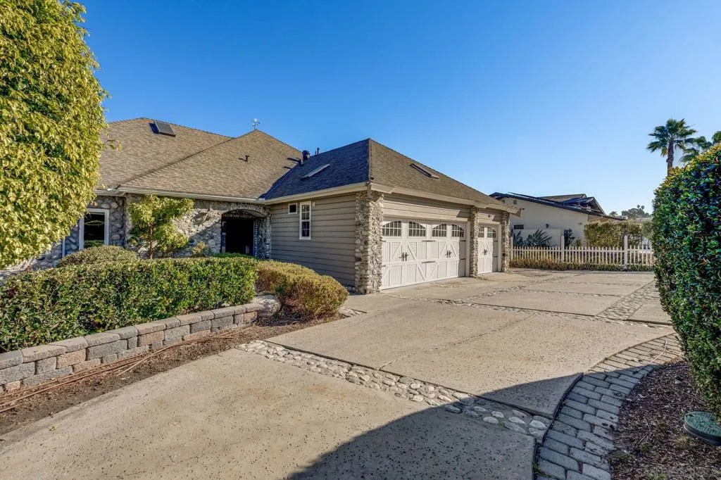 Carlsbad, California 92009, United States, 5 Bedrooms Bedrooms, ,5 BathroomsBathrooms,Residential,Active,141096