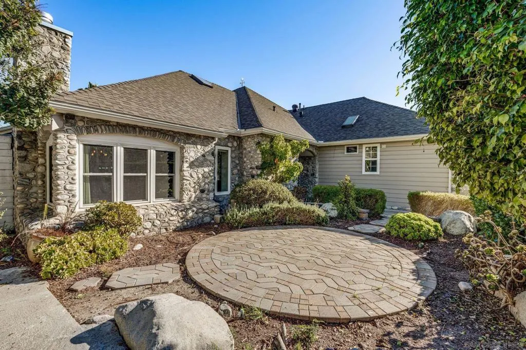 Carlsbad, California 92009, United States, 5 Bedrooms Bedrooms, ,5 BathroomsBathrooms,Residential,Active,141096