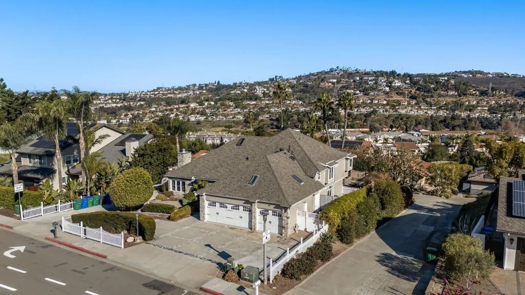 Carlsbad, California 92009, United States, 5 Bedrooms Bedrooms, ,5 BathroomsBathrooms,Residential,Active,141096